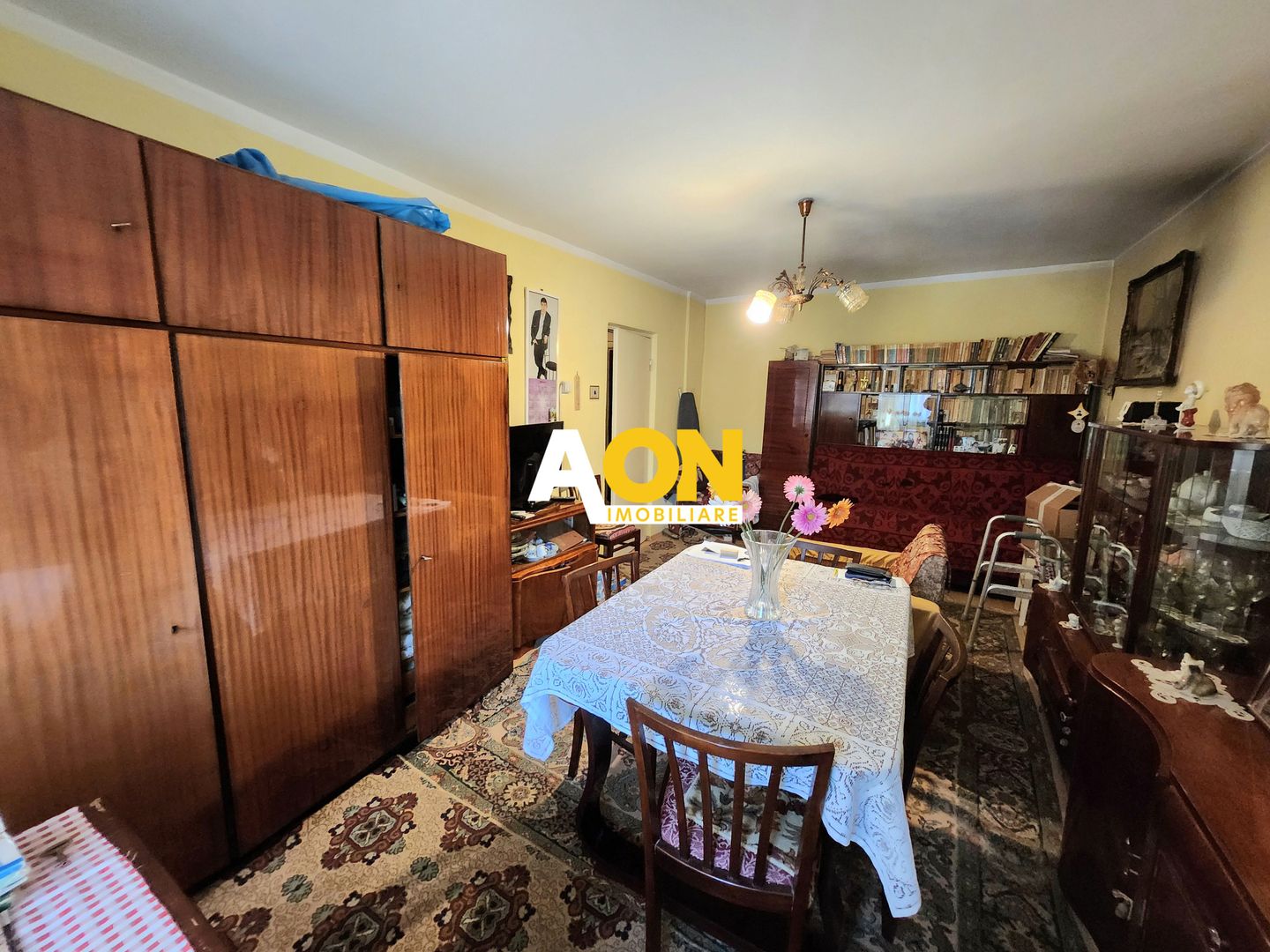 De vanzare apartament 2 camere, parter, zona Cetate - Poză 2