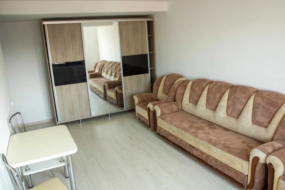 GARSONIERA GORJULUI, BLOC NOU, CENTRALA, BUCATARIE INCHISA, METROU - Poză 1