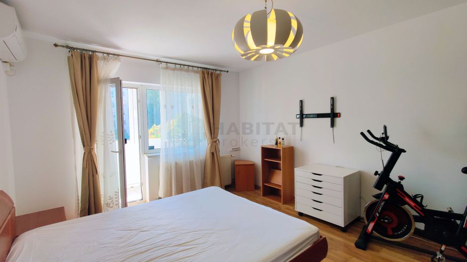 Decomandat, la cateva minute de parc si metrou - Poză 13