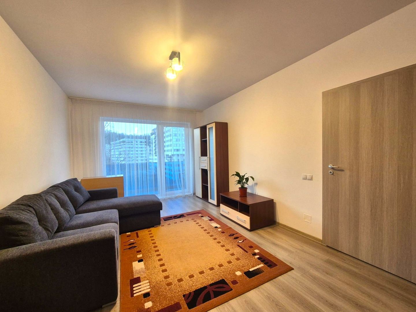 Exclusivitate -Apartament în bloc nou, Intrare Răcădău, cu priveliște spre Tâmpa - Poză 10