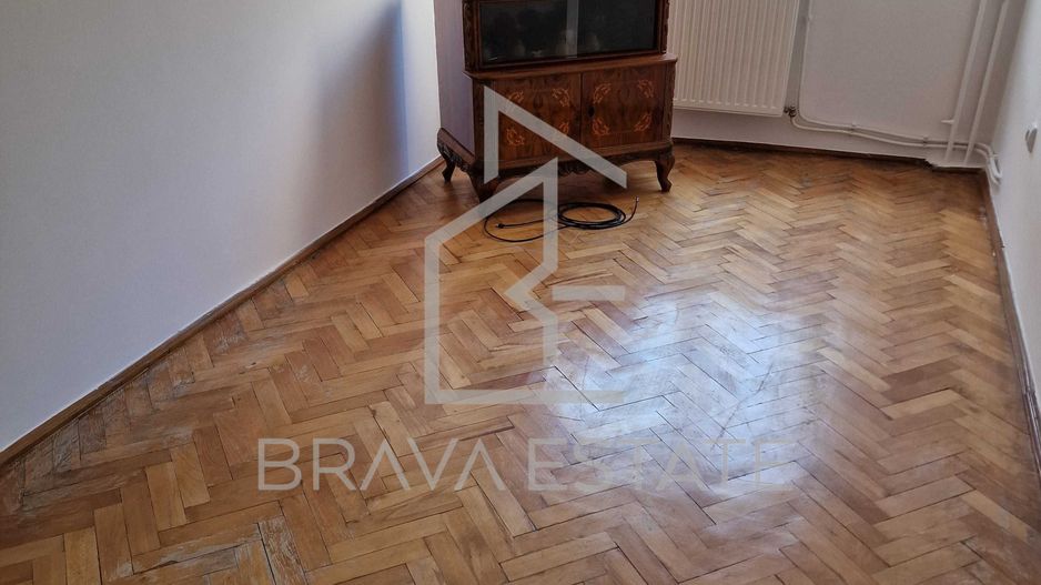 Apartament  4 camere, balcon, zona manastur - Poză 3