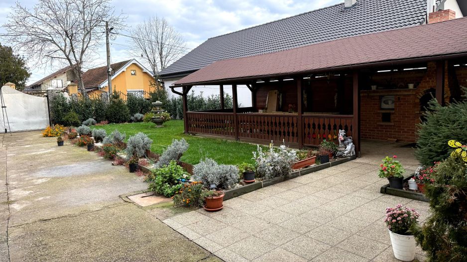 Proprietate impresionanta de vanzare cu mult teren in Santandrei - Poză 31