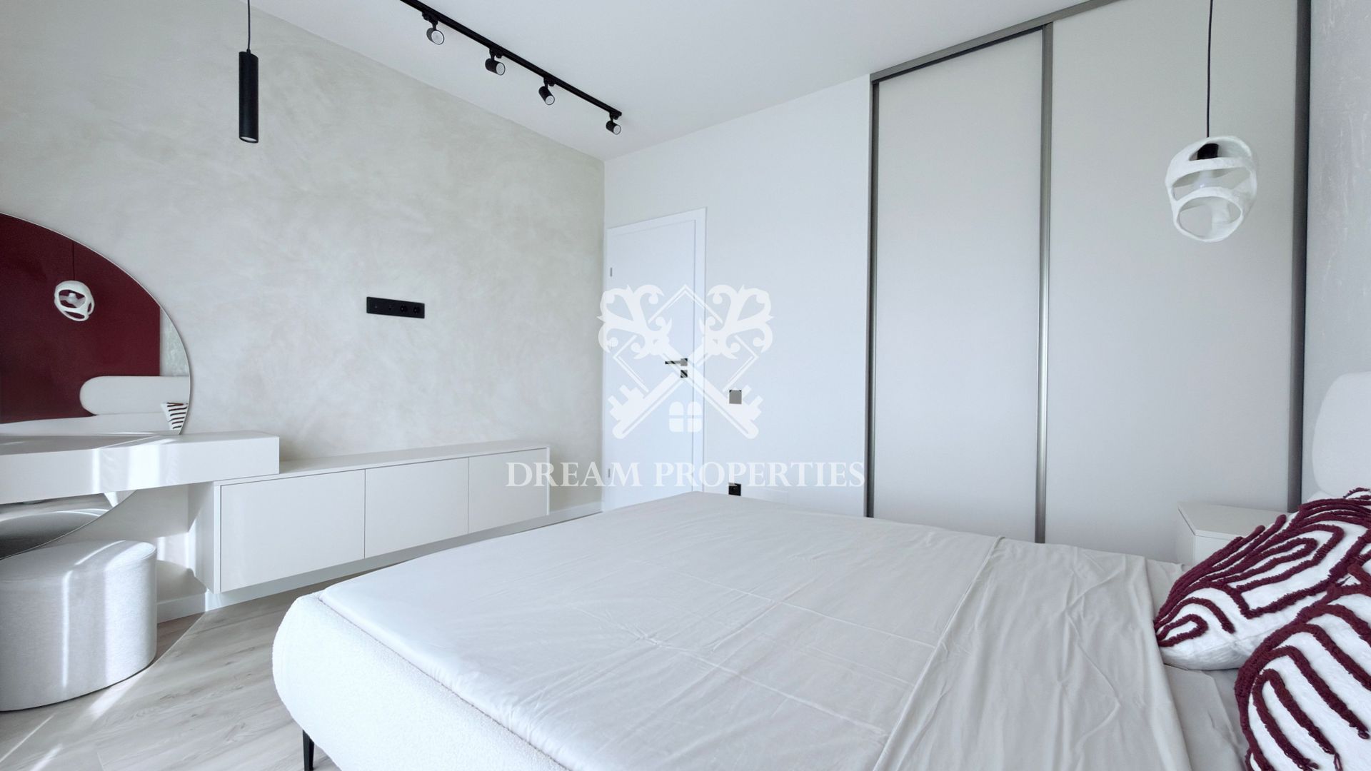 Apartament 2 camere ultrafinisat, 2 balcoane, parcare, Apahida - Poză 2