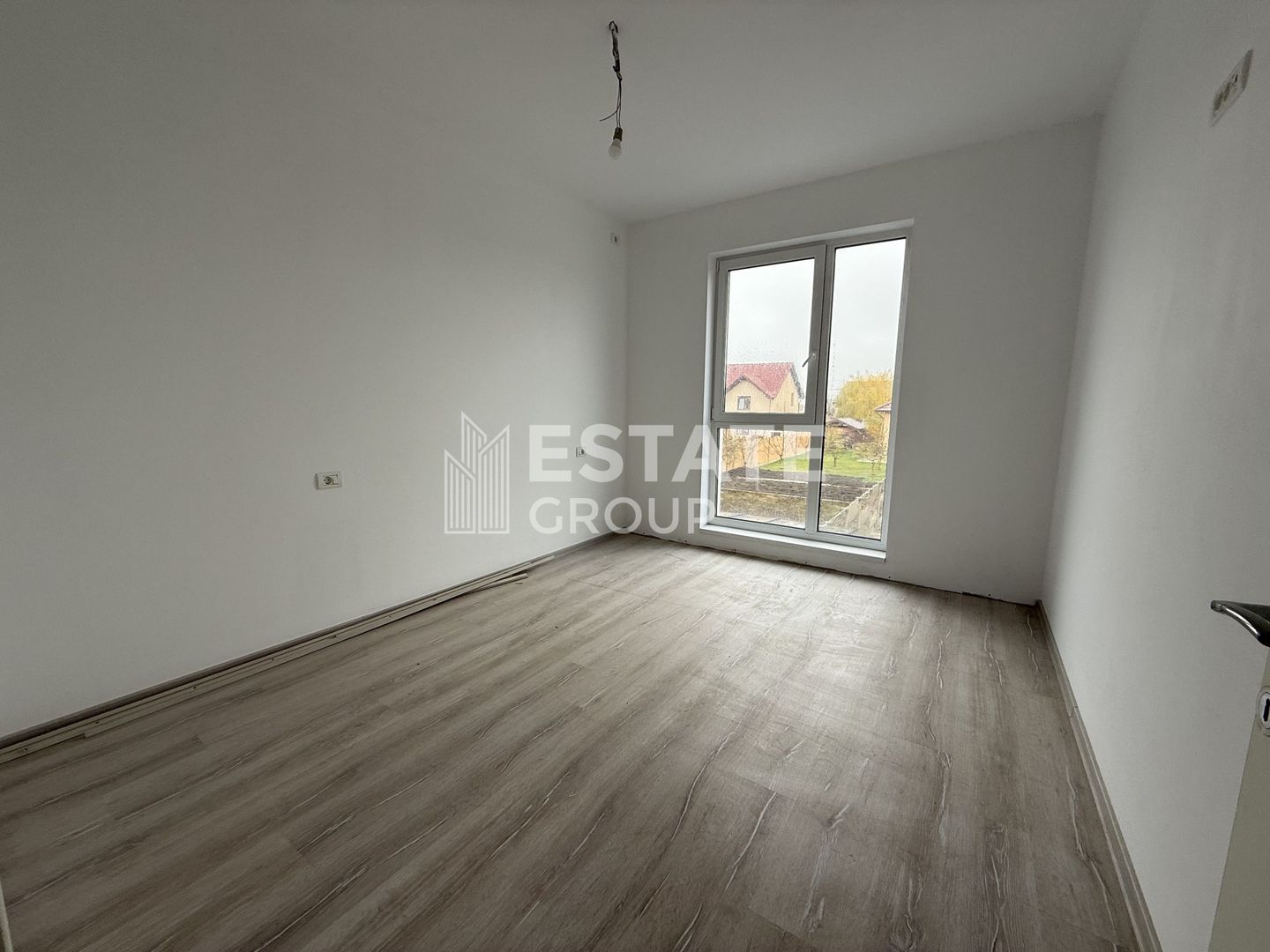 Duplex cu 5 camere in Dumbravita - Poză 12
