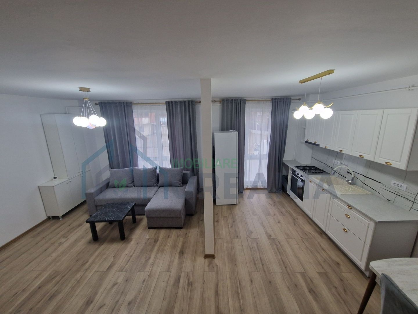 Apartament 2 camere plus boxa si parcare - Poză 2