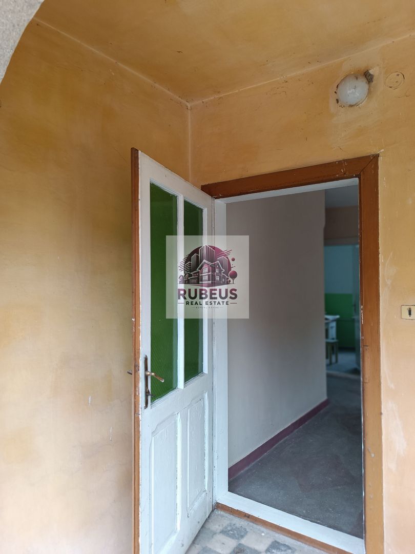 Casă solidă în Orșova, S+P+E, 220 mp, teren 284 mp - Poză 21