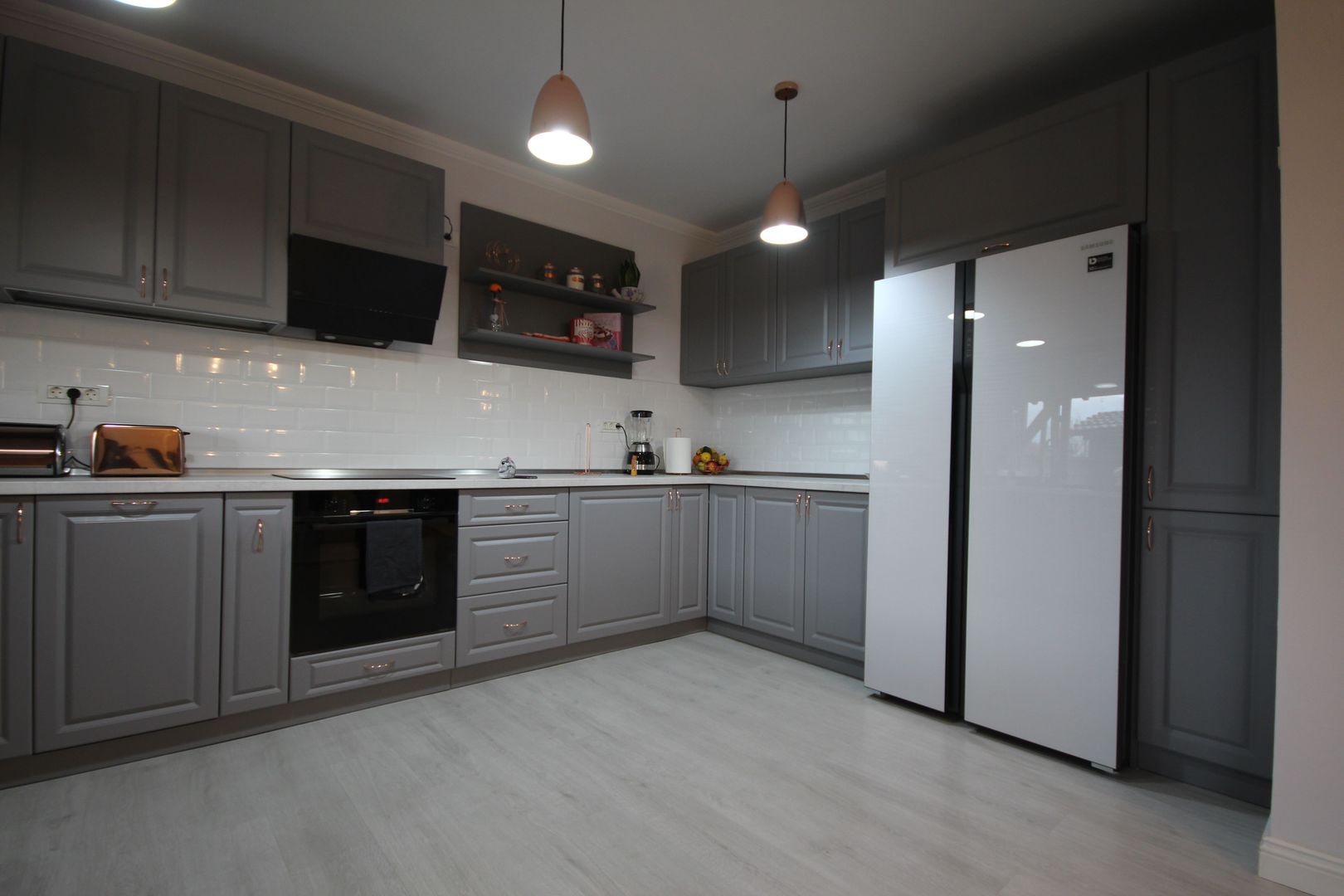 Modern si primitor - Poză 29