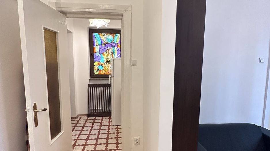 GARSONIERĂ RENOVATĂ | 43 MP | ETAJ 1 | COMPLET MOBILATĂ | LIFT - Poză 2