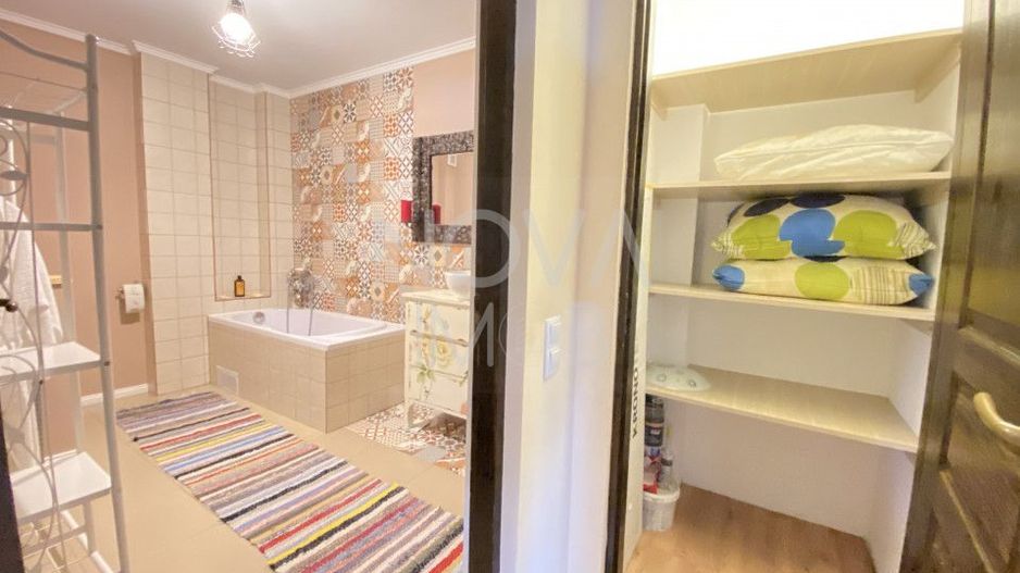 Apartament 3 camere, 2 bai, decomandat in Strand pentru inchiriat - Poză 6