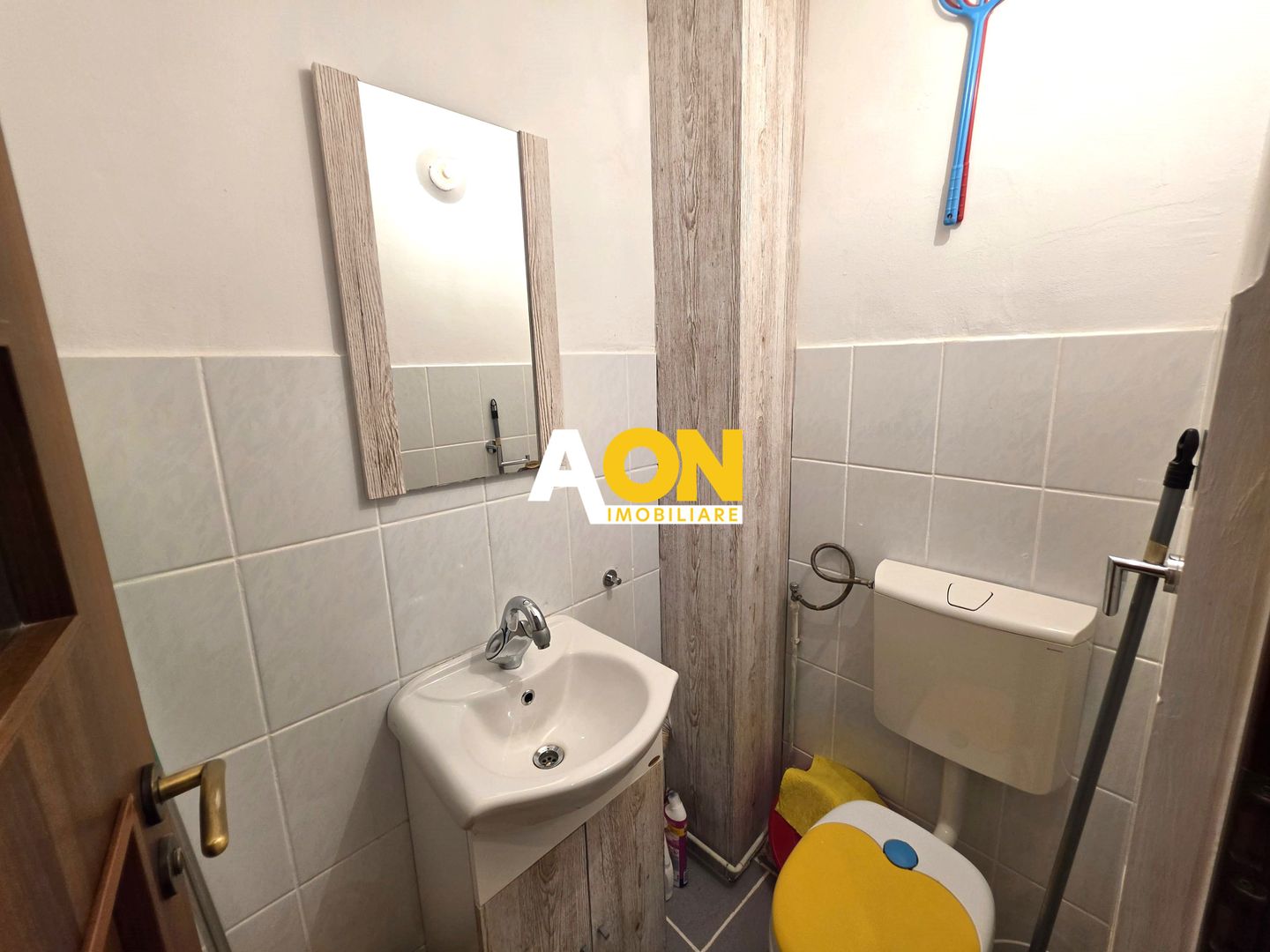 Apartament 3 camere, etaj 2, mobilat, utilat, zona Tolstoi Cetate - Poză 11