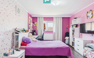 Casă și clădire de apartamente la Orțișoara - Poză 29