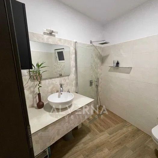 Apartament 2 camere | 55mp | parter | parcare | curte comuna | Centru - Poză 6