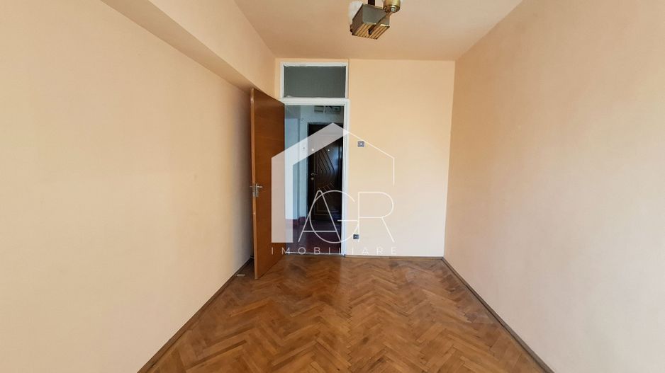 Apartament cu 3 camere, decomandat, Piata Mihai Viteazu - Poză 8