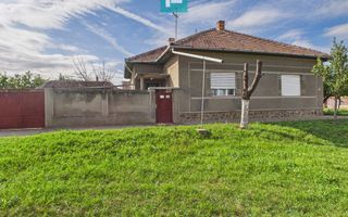 Casă cu teren generos, zonă centrală, Curtici - Poză 23