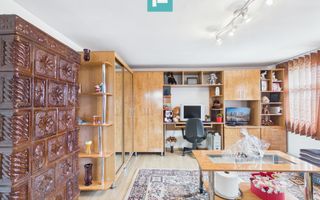 Casă complet modernizată, P+1 în Buteni, Arad - Poză 12
