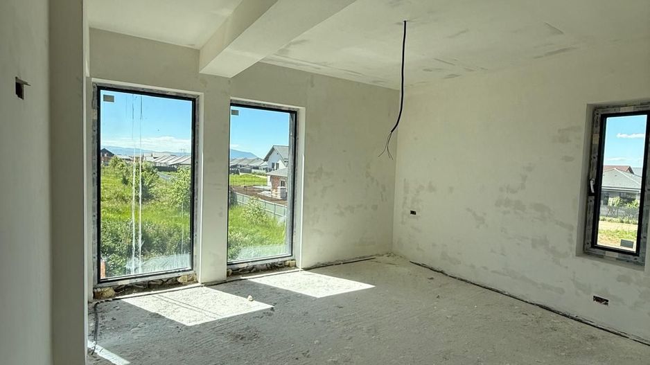 Casa individuala la 4 km de Brasov - Poză 12