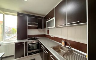 Apartament cu 3 camere decomandate / etaj intermediar - Poză 2