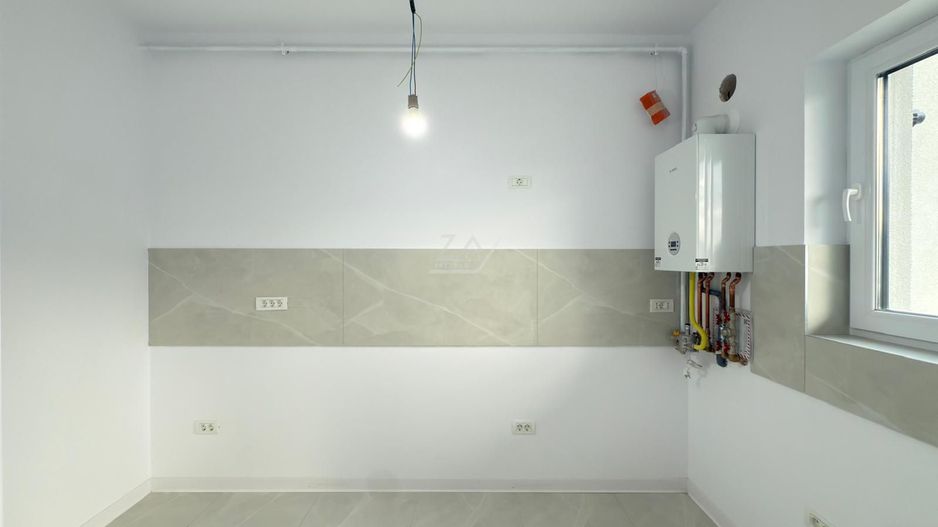 Asfalt. Loc de parcare. Etaj 1. - Poză 3