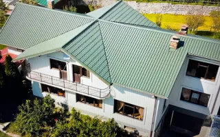 O proprietate de exceptie la Corbi, 18 ha, izvor, lac, pastravarie - Poză 15