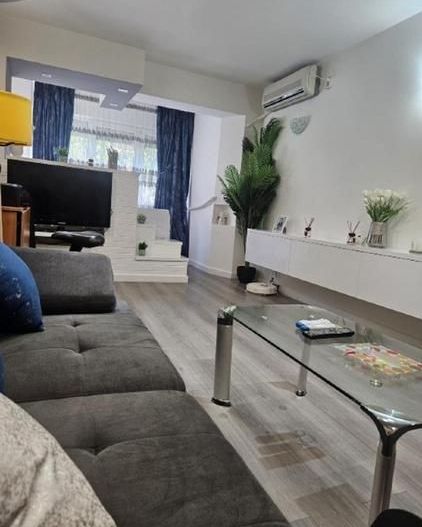 Apartament 3 camere Decomandat - Poză 7