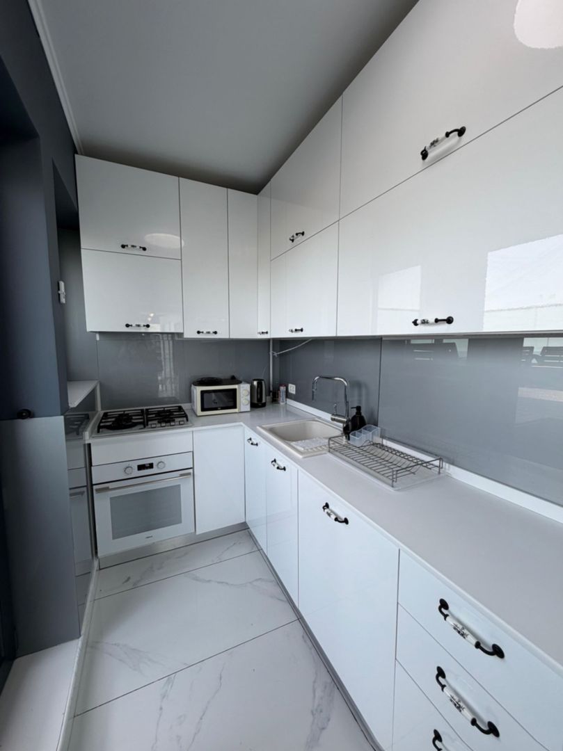 Penthouse Mamaia + 2 terase + curte 3 locuri de parcare - Poză 9