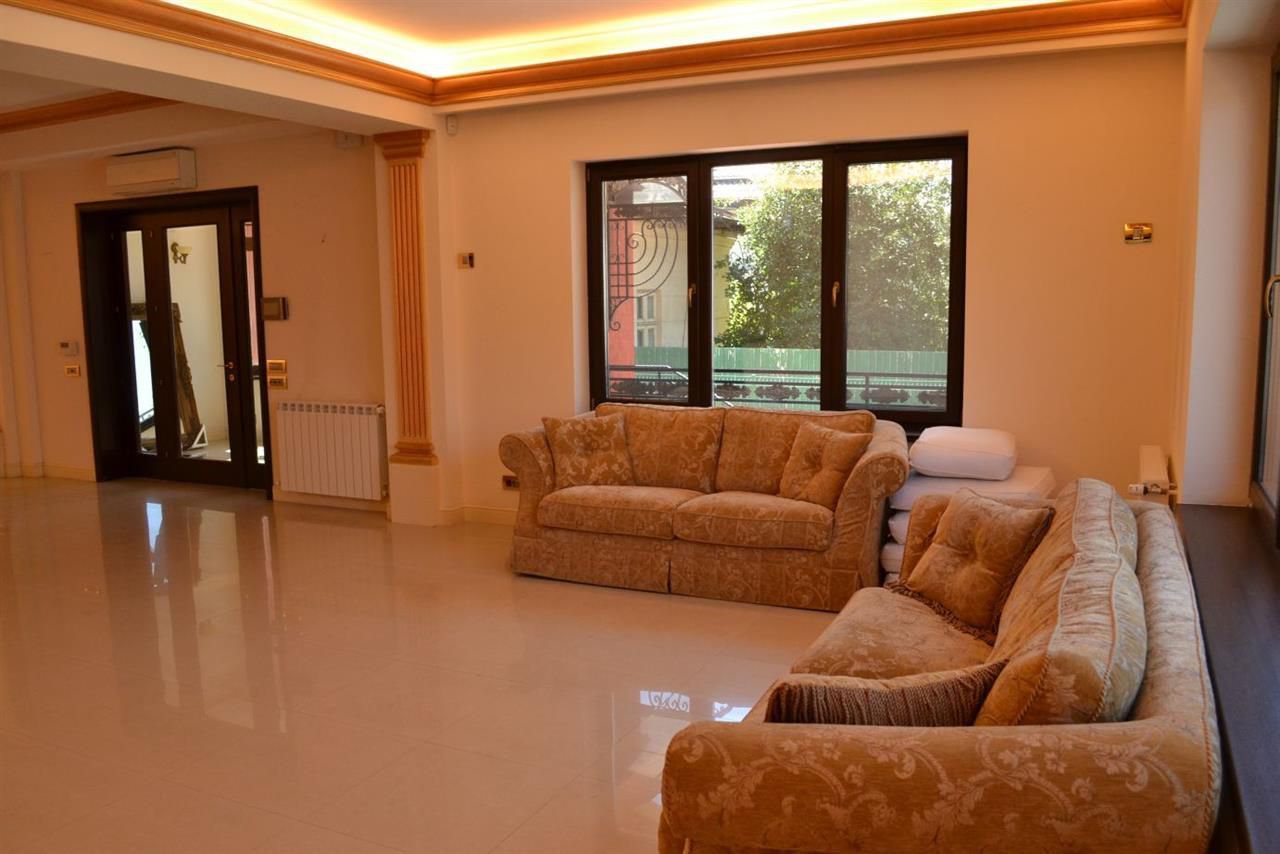 Vila de lux Unirii - Mitropolie Comision 0% - Poză 9