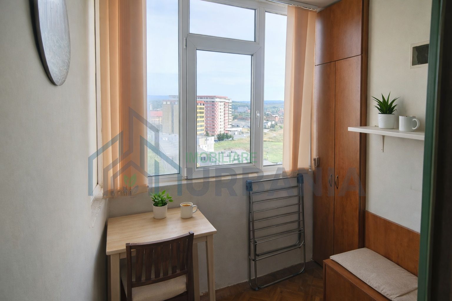 Apartament 2 camere Decomandat, Et. Interm., Podu Ros - Poză 3
