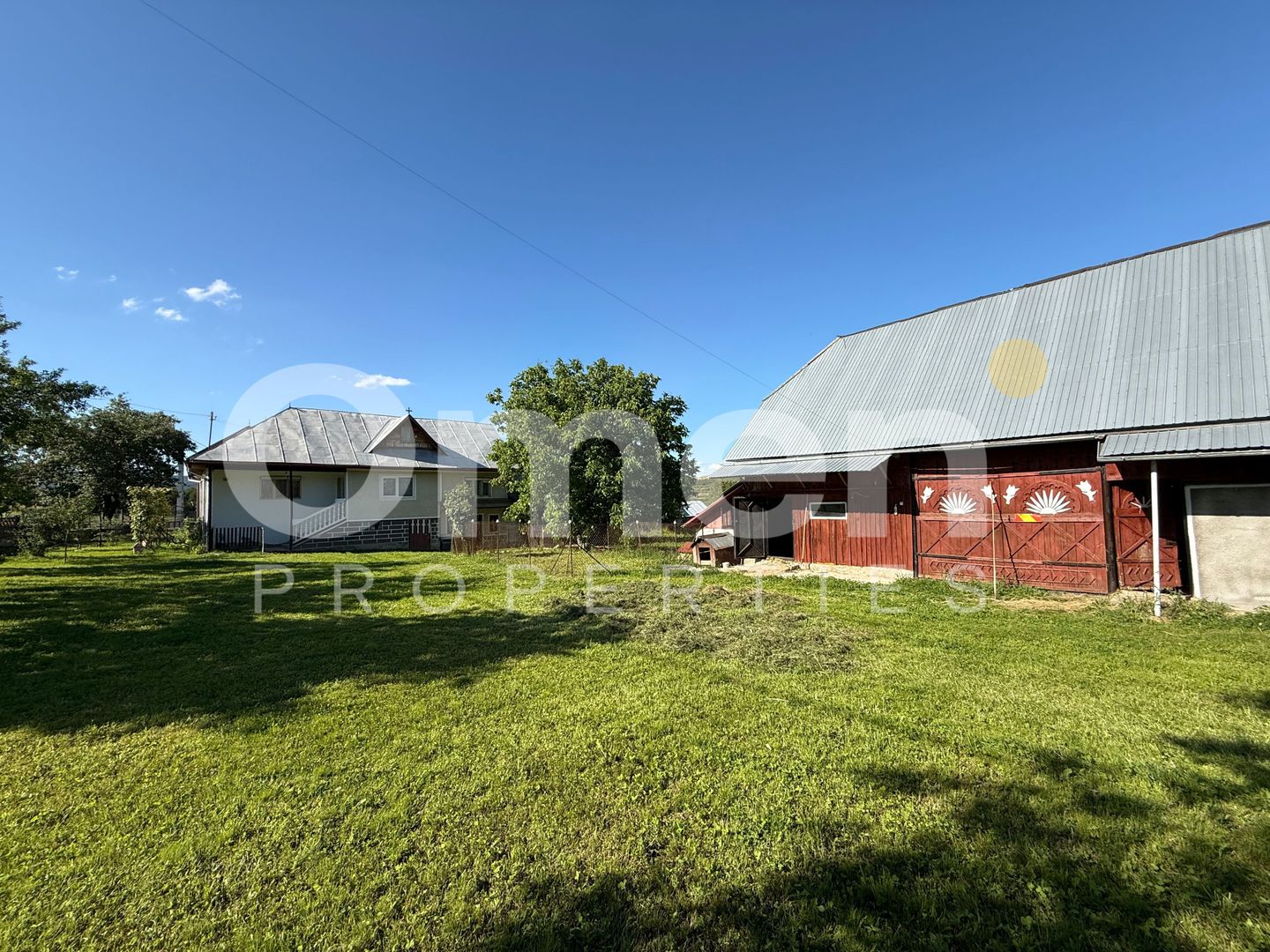 Casă la țară cu șură și grajd, în Vălenii Lăpușului – priveliște panoramică - Poză 2