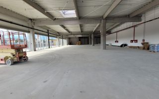 Spațiu comercial de închiriat – 1.200 mp + terasă 350 mp – Cisnădie - Poză 12