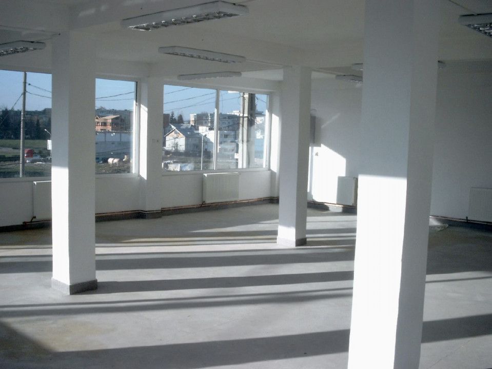 AZURA Imobiliare Pitesti - Spatiu Comercial Craiovei - Poză 5