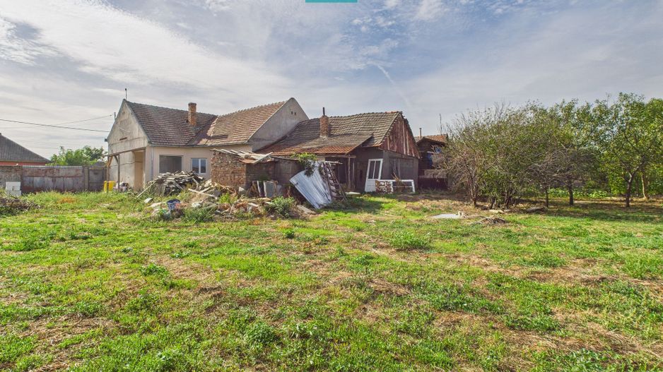 Casă spatioasă și solidă în Pecica - Poză 7