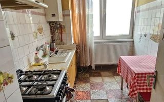 Apartament cu 4 camere, zona Sala Polivalentă - Poză 4