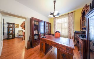 Casă deosebită de vânzare în centrul Brașovului - Poză 12