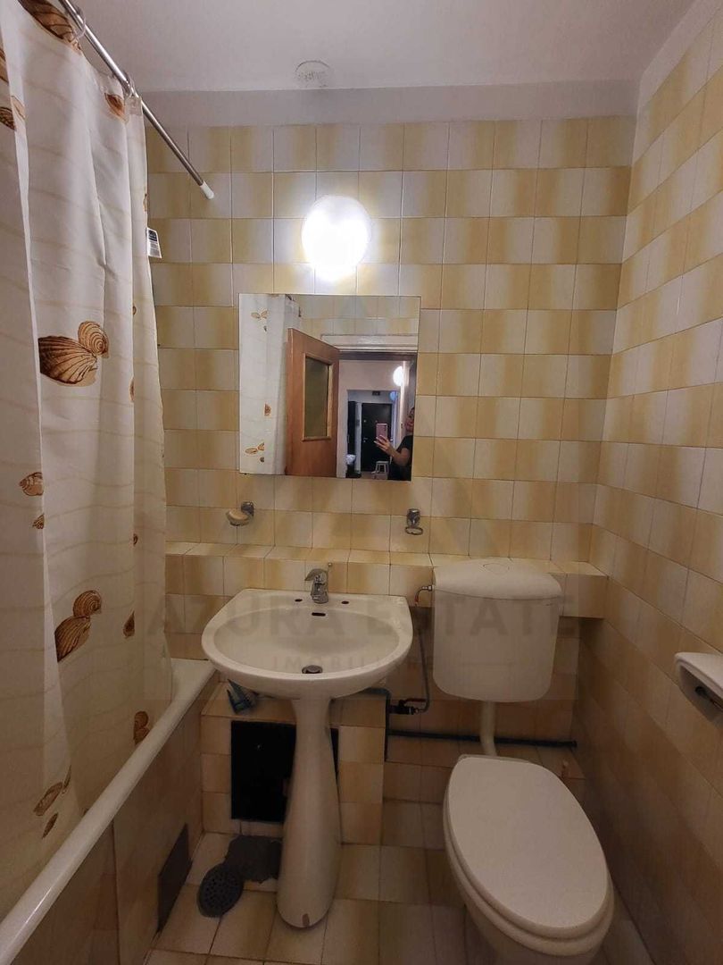 Apartament renovat 3 camere 2 bai 85 mp utili in zona Centrala - Poză 2