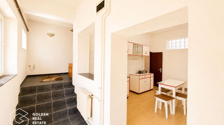 Casa cu teren 688 mp, 2 corpuri de cladire, Parneava - Poză 9