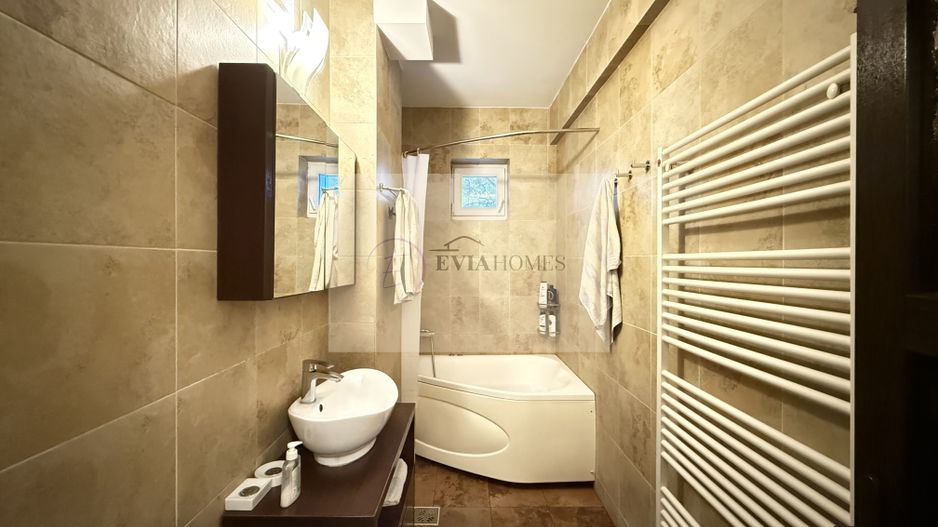 90mp /3 camere/2 bai/ parter inalt/ garaj inclus/ Cartier Plopilor - Poză 5