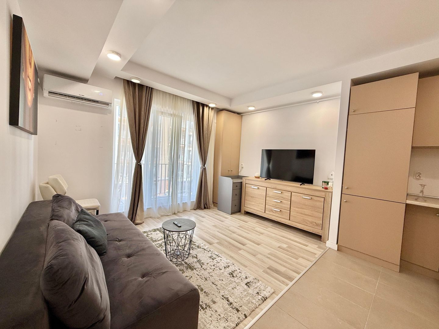 COSMOPOLIS - Apartament cu 2 camere, mobilat si utilat. - Poză 5