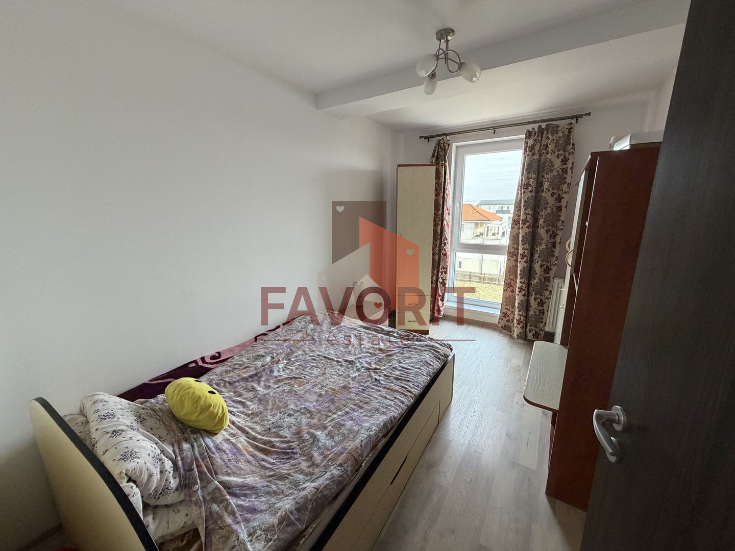 Spatios. Mobilat si utilat. Pozitie excelenta. - Poză 16