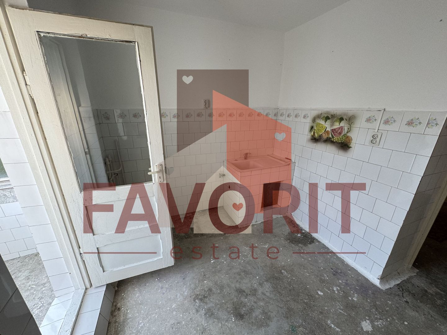 Decomandat. Model spatios. Disponibil imediat. Etaj intermediar. - Poză 6