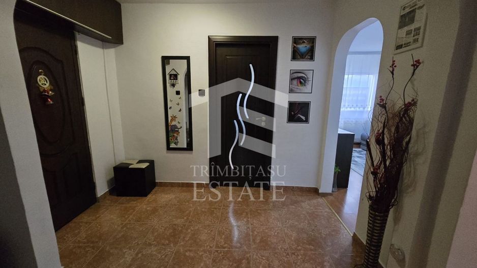 INEL I - Apartament cu centrala pe gaz, loc de parcare si pod de 60 mp - Poză 41