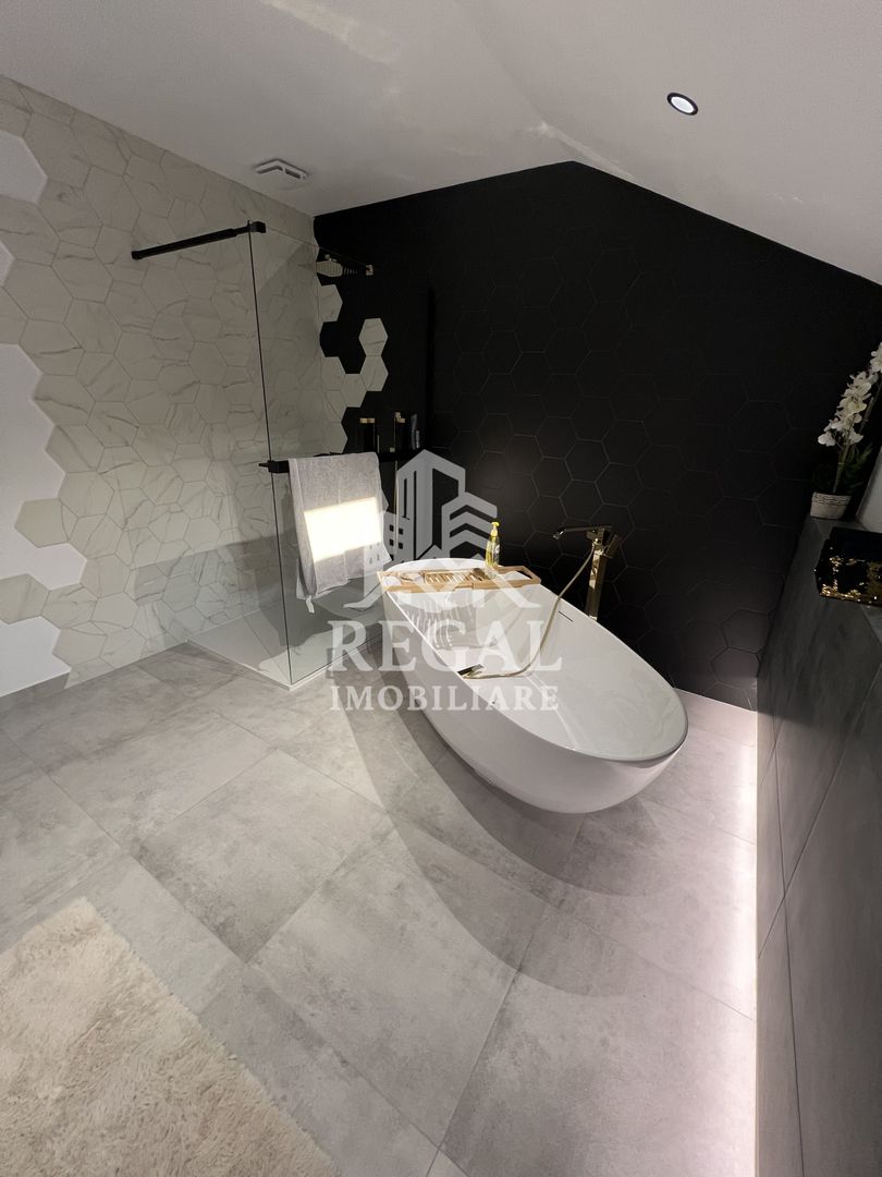 Casă modernă tip duplex, ideală pentru 2 familii – in loc. Strei - Poză 23