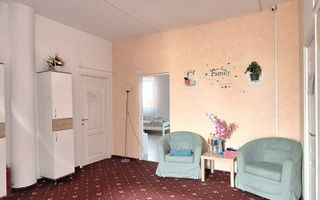 Casă / Vilă cu 8 camere de vânzare - Poză 8