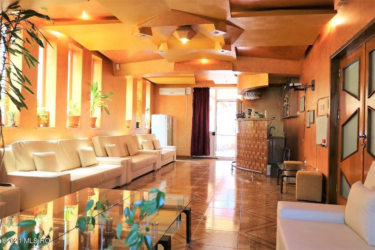 Mamaia Nord - Langa Mare, pensiune la cheie, 11 camere, 9 bai! - Poză 9