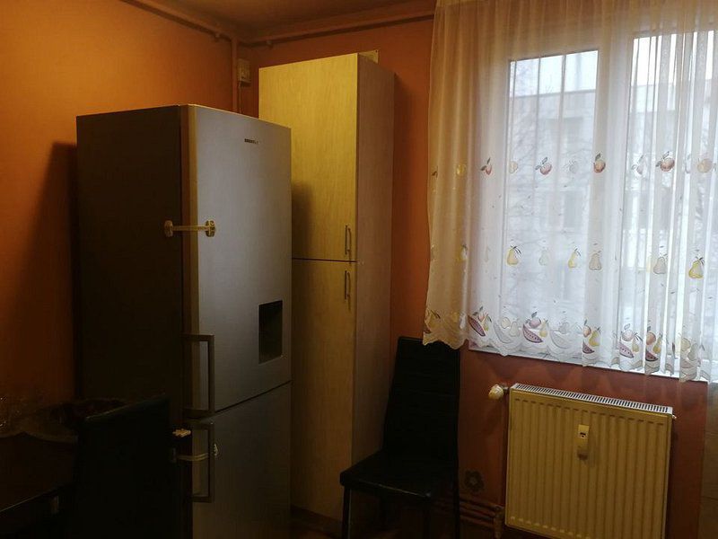 Apartament 2 camere mobilat si utilat complet Drumul Taberei - Poză 2