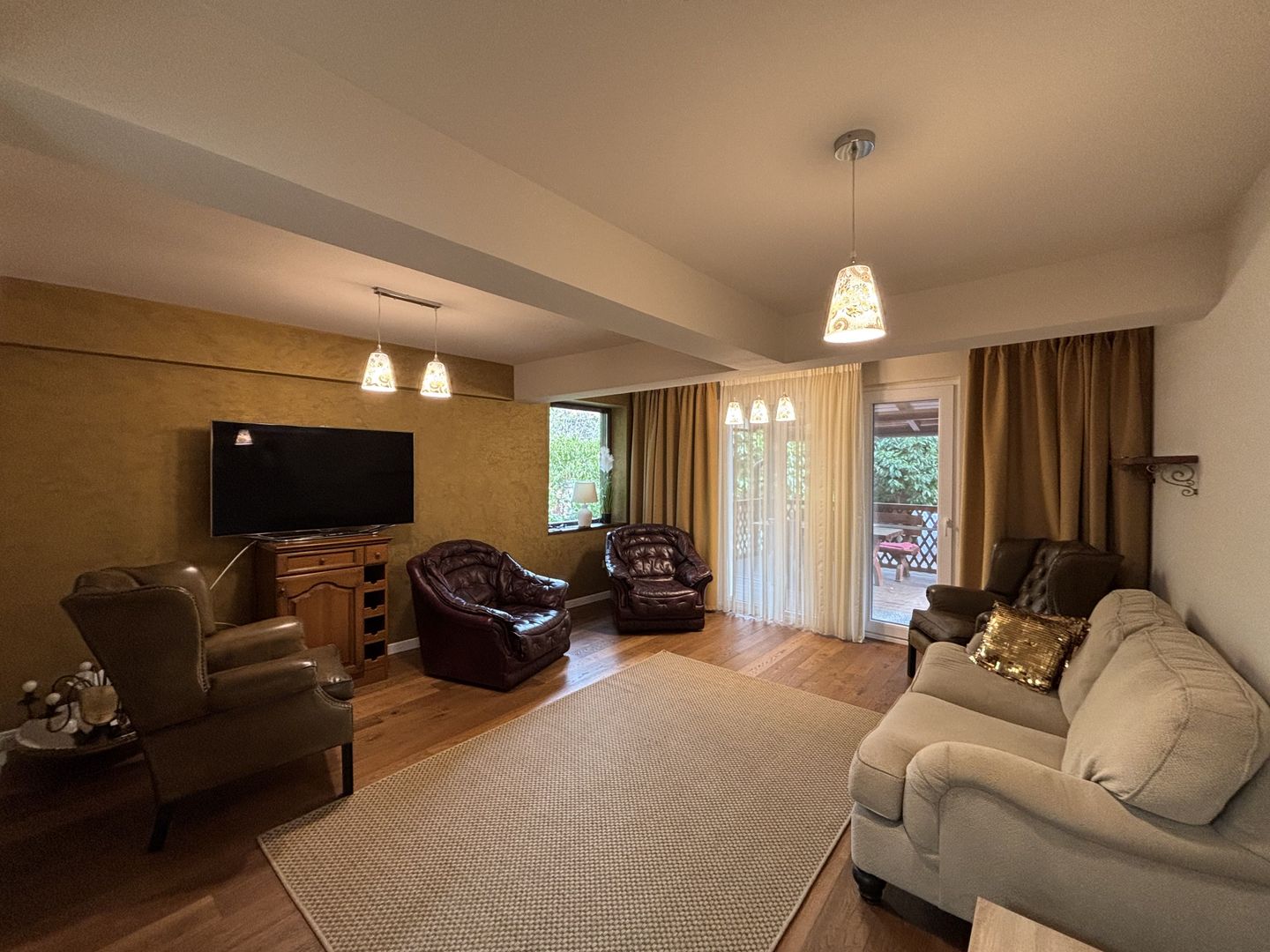 Apartament privat la casa la 5 minute de Piața Victoriei - Poză 27