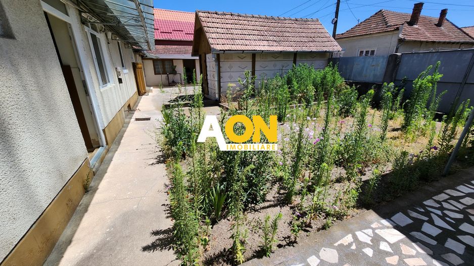 Casă cu 4 camere de vânzare în zona Barabant - Poză 20