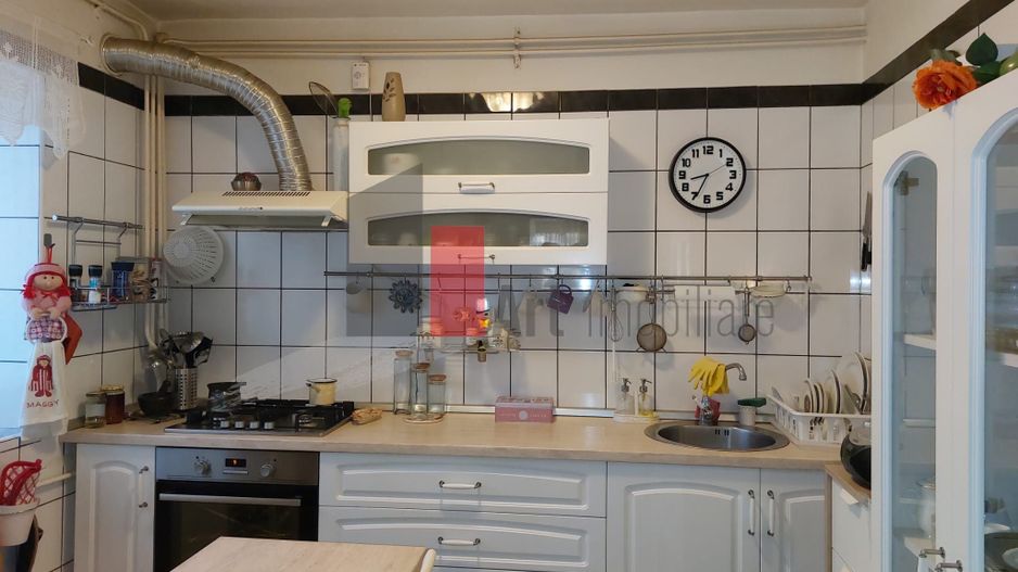 Apartamentul "ETROIT" , intimitate si confort, bloc reabilitat termic - Poză 20