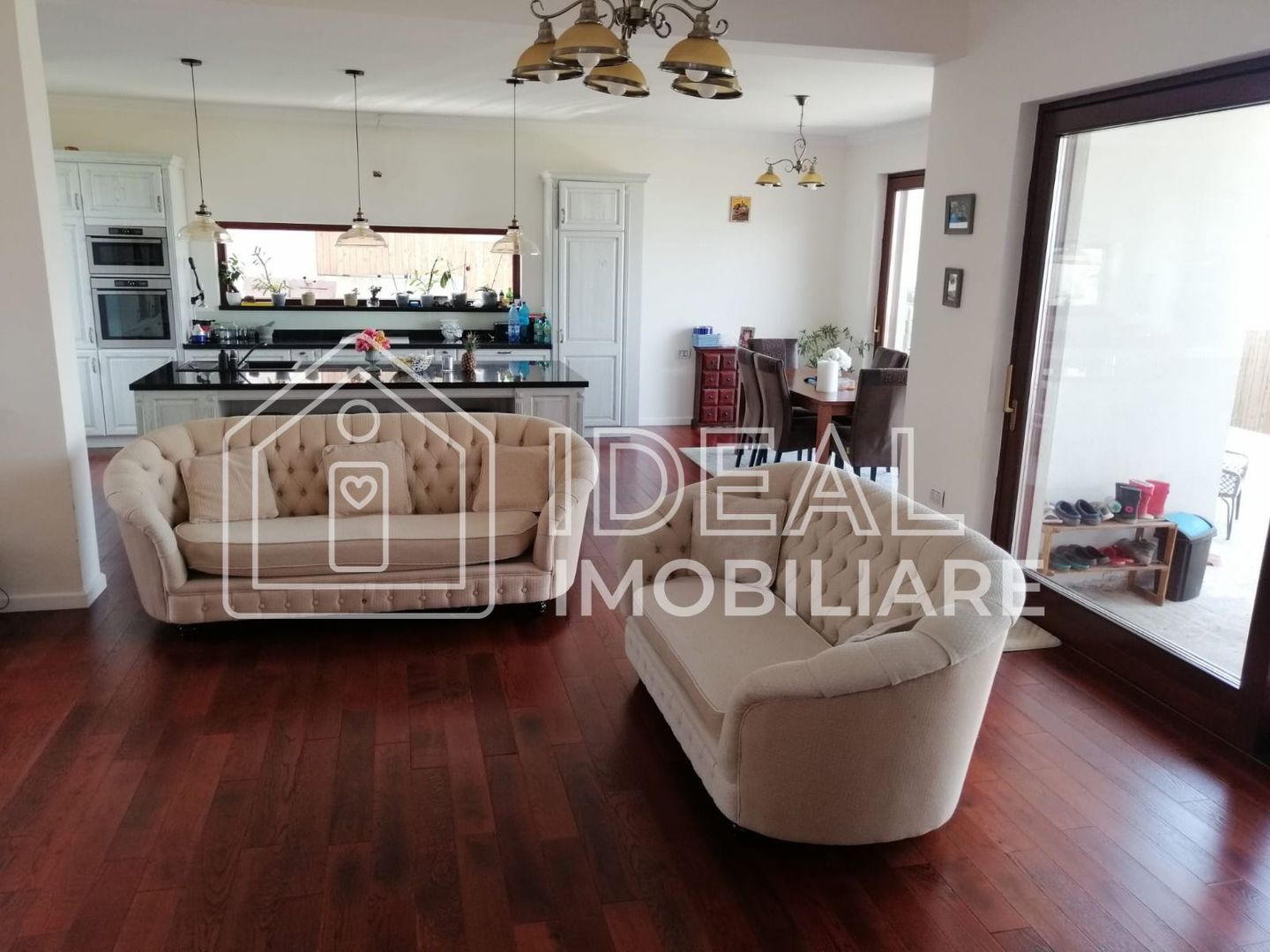 Vila cu 4 camere si teren de 700 mp, in Gusterita - Poză 3