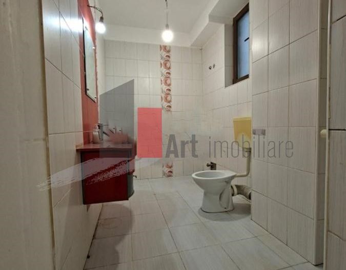 Vânzare apartament semidecomandat 2 camere Metalurgiei - Poză 3