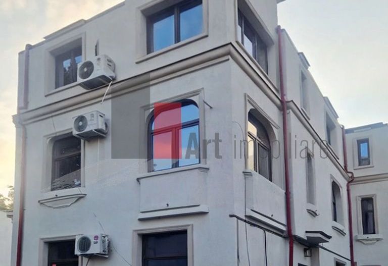 O vilă cu suflet, în inima unei oaze urbane,  D+P+2-190 mp utili - Poză 2